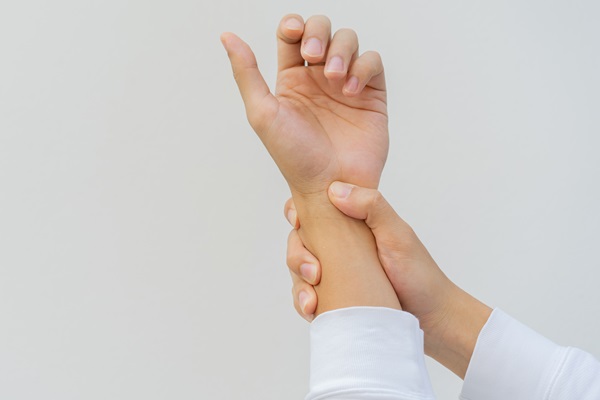 Preventing Carpal Tunnel Syndrome: Tips For Wrist Health
